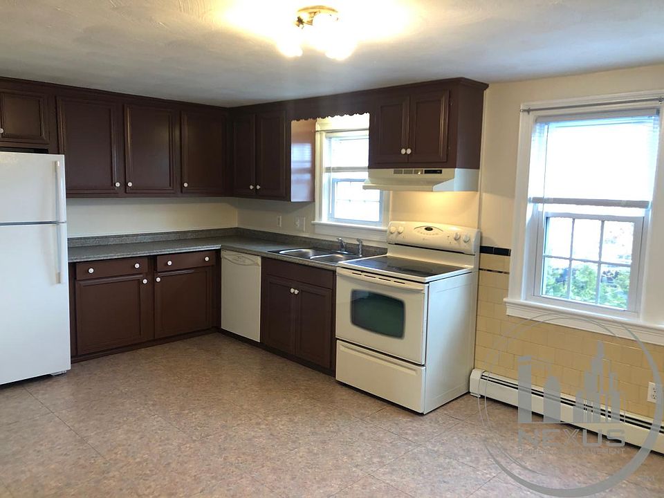 1st image of 209 Lexington Ave #2