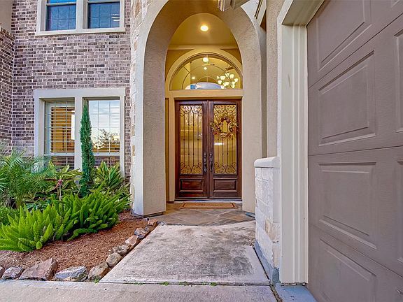 3rd image of 27902 Bracken Hurst Dr
