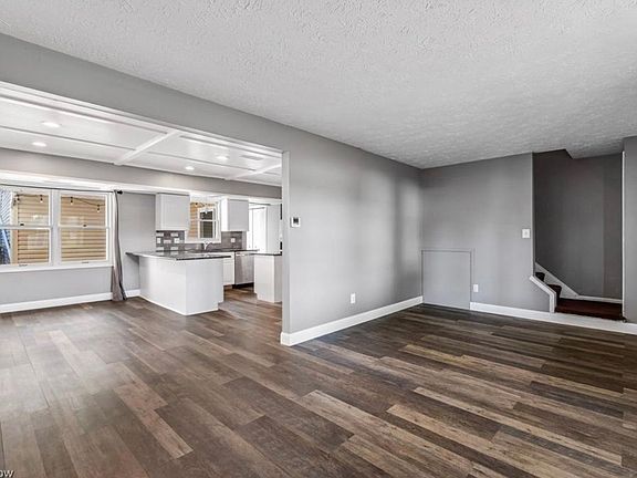 2nd image of 2506 Williamsburg Dr #66