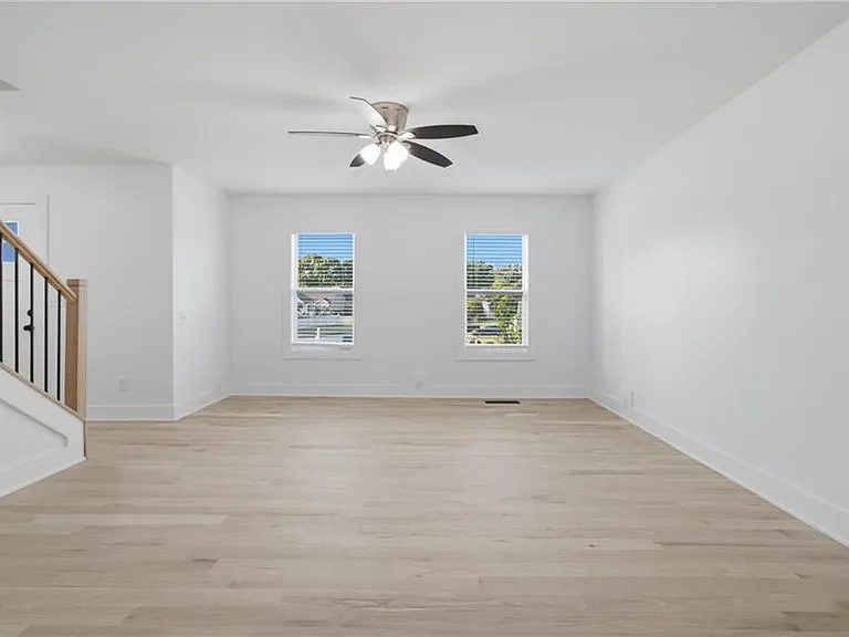 230 Pinebridge Ct — Photo 4