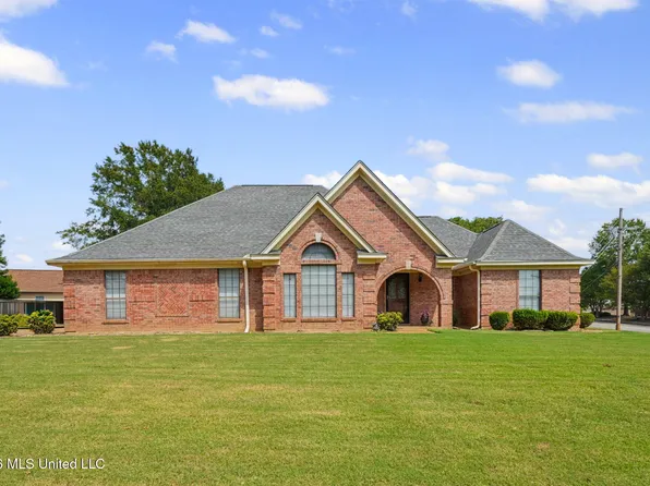 1130 Windrush Ln, Hernando, MS 38632