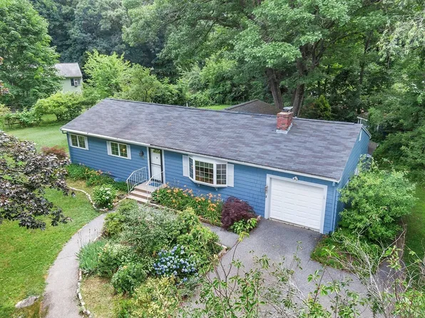 42 Oneida Rd, Acton, MA 01720