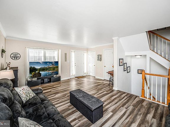 4th image of 23044 Sir Barton Ct