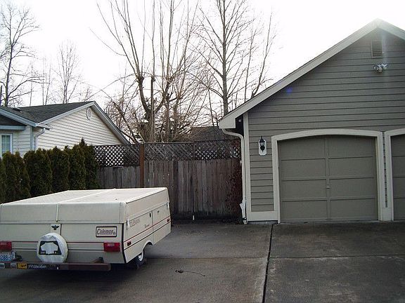 2nd image of 806 125th Street Ct E