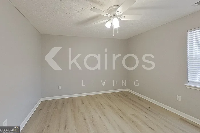 320 Deerpark Dr — Photo 12