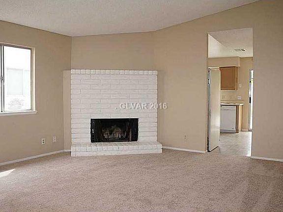 2nd image of 586 Grimsby Ave