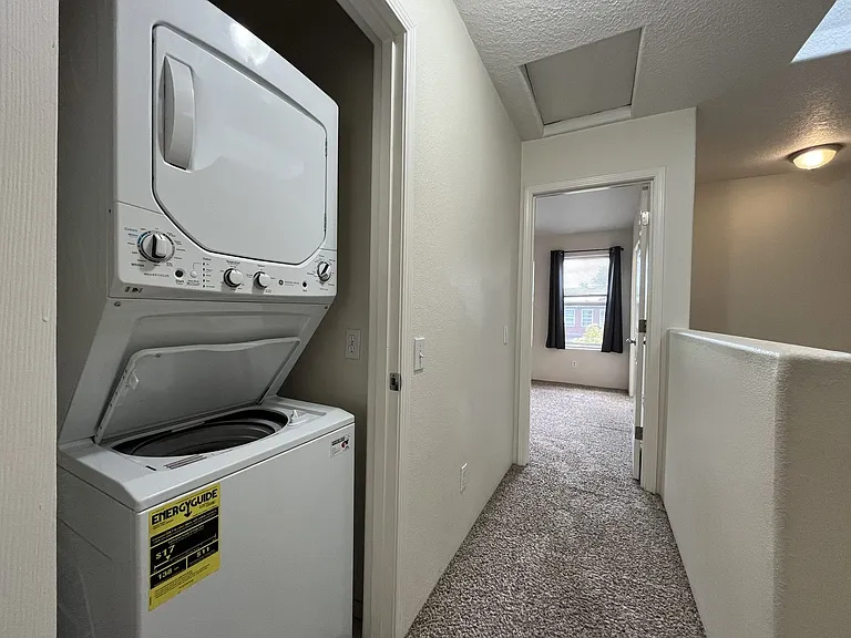 149 NE 75th Ave — Photo 31