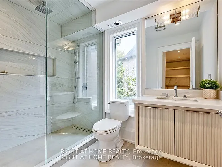 27 Hurlingham Cres — Photo 19