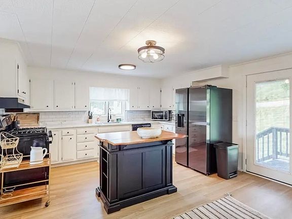 4th image of 336 Cote Hill Road