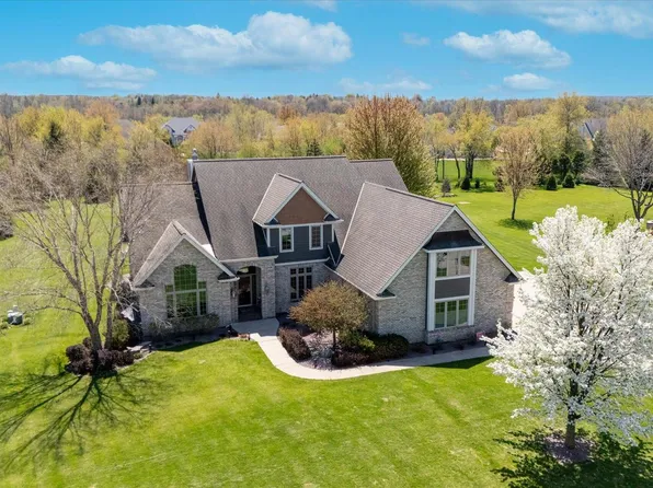 N74W28671 Zimmers CROSSING, Hartland, WI 53029