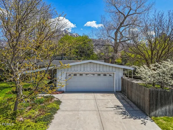 5093 S Southmoor Cir, Holladay, UT 84117