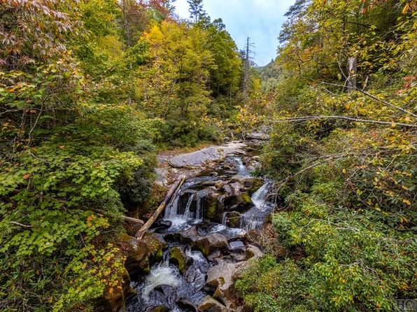 492 Bull Pen Road, Cashiers, NC 28717