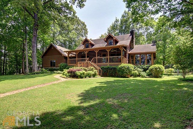 2nd image of 136 Tommys Ln