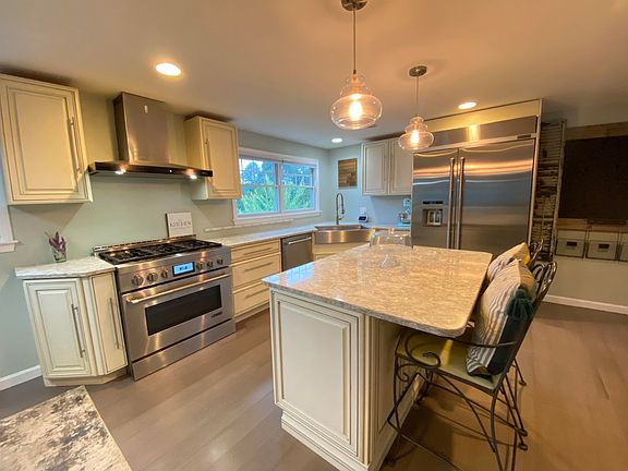 2nd image of 5 Sunview Park