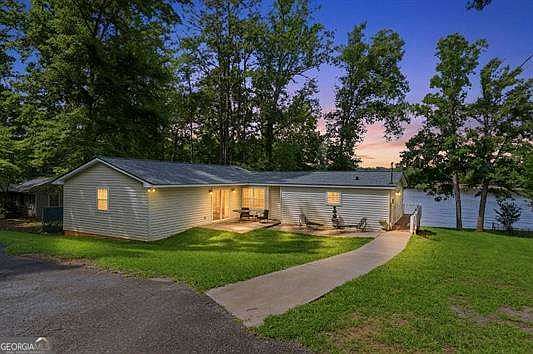 1st image of 243 Thomas Dr