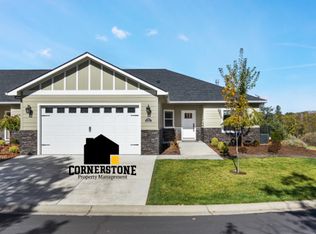 221 Skyhawk Dr, Eagle Pt, OR