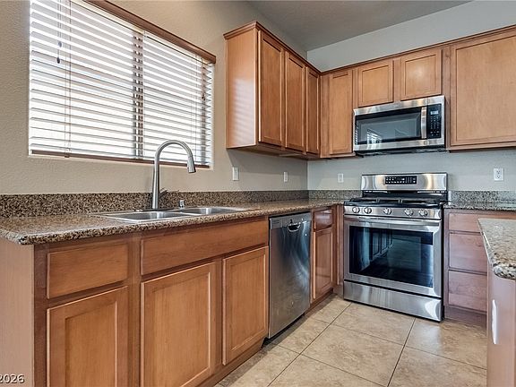 5th image of 6428 Amanda Michelle Ln