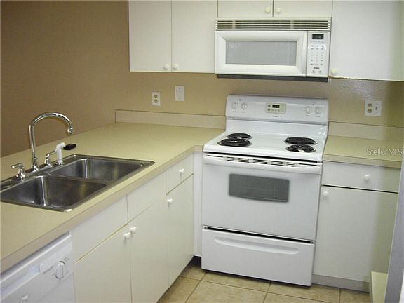 3rd image of 4452 Pinebark Ave #3