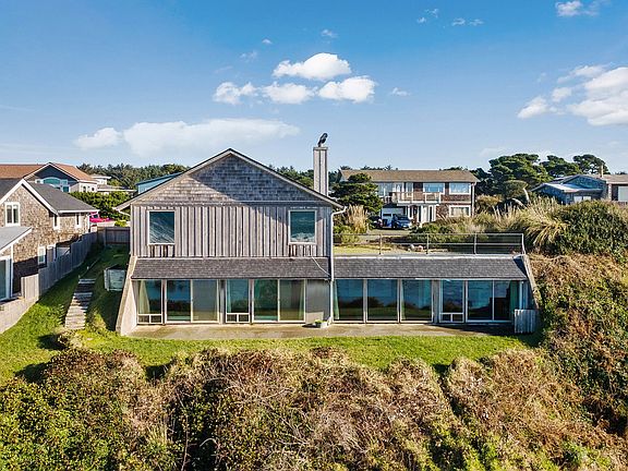 2nd image of 1400 Beach Loop Dr SW