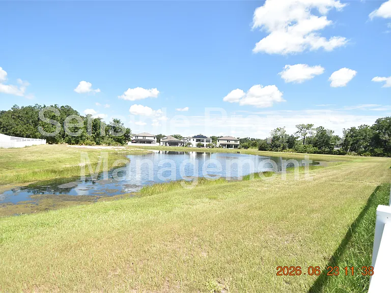 13021 Meadow Pond Pl — Photo 36