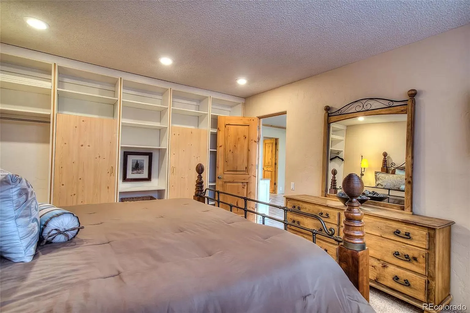 575 Spring Ranch Dr — Photo 3