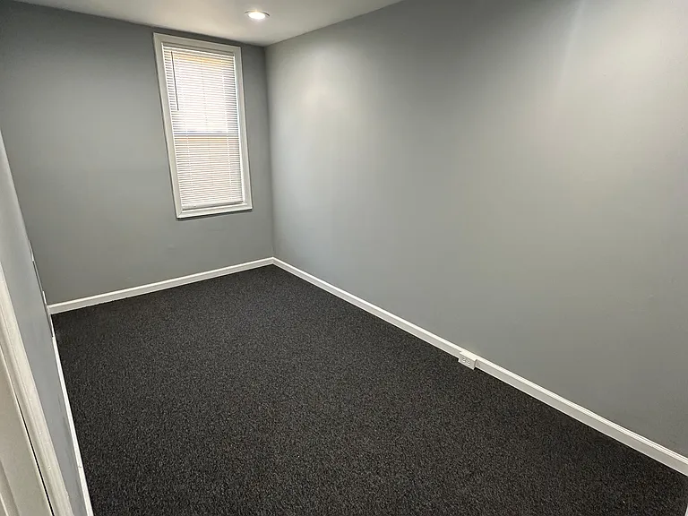 438 N Lakewood Ave — Photo 6