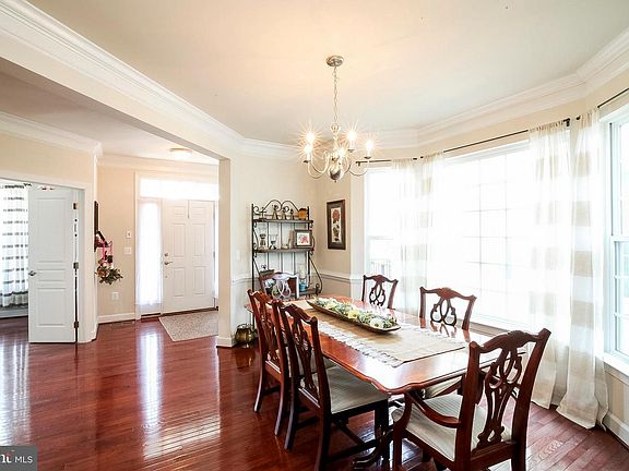 5th image of 5812 Falls Gate Ct