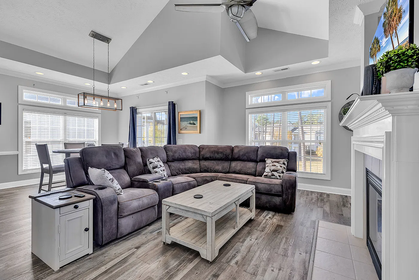 1345 Wycliffe Dr — Photo 3