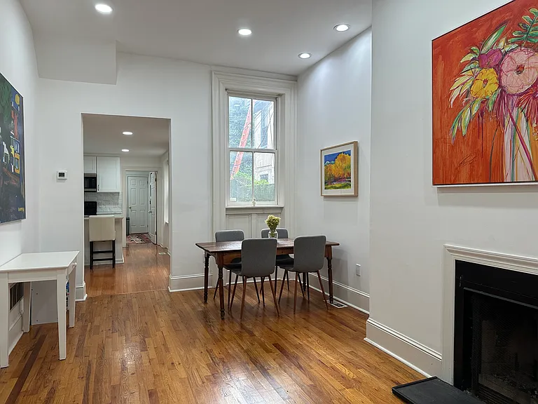 2041 Mount Vernon St #1 — Photo 3