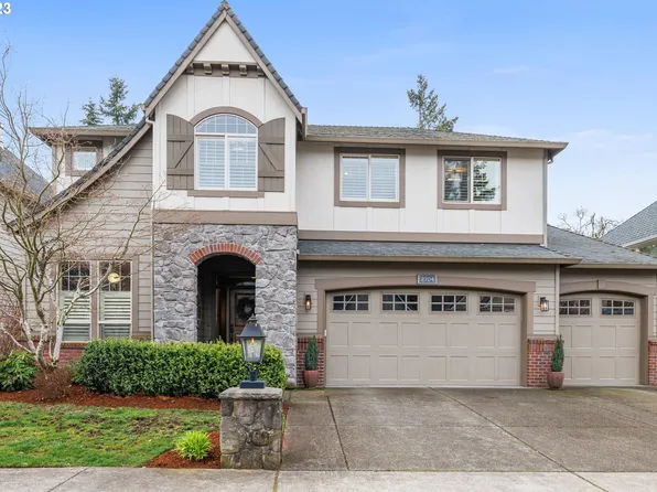 2704 Ridge Ln, West Linn, OR 97068