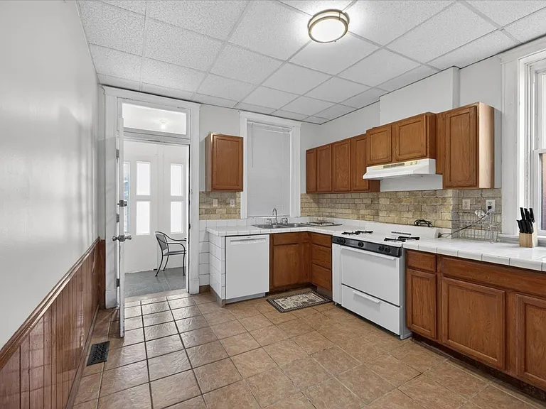 736 Dover Pl #1F — Photo 9