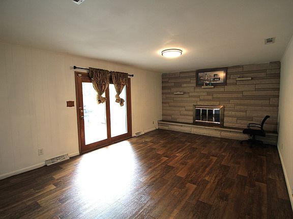 5th image of 801 Reda Rd