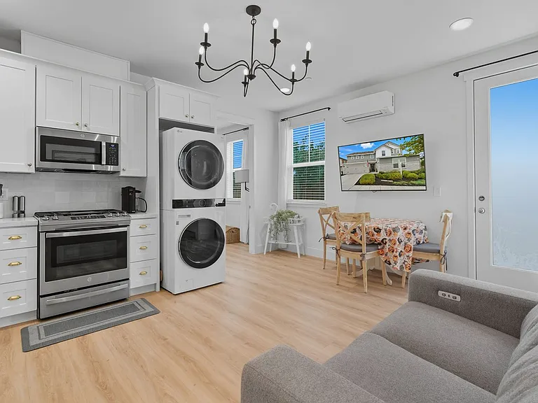 36 E Cataldi Ave #2 — Photo 2