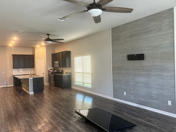 5th image of 1127 Kiskadee Branch Dr