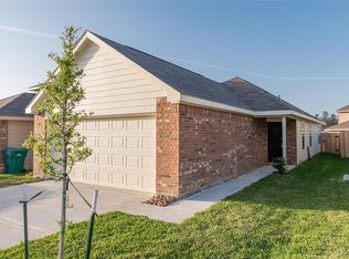 421 Upper Creek Dr, Willis, TX 77378