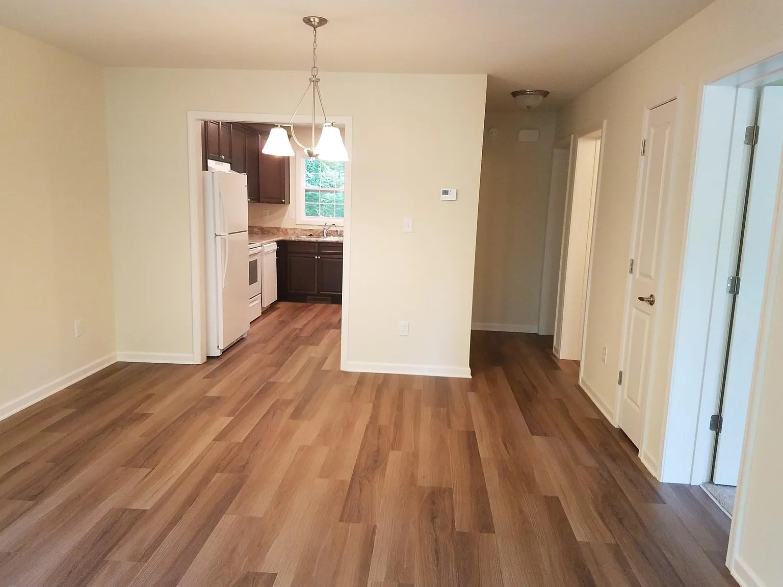 2 bed, 850 sqft, $1,950 — Photo 3
