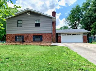 313 Edna Dr, O'Fallon, IL 62269