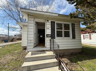 616 N Walnut St, Centralia, IL