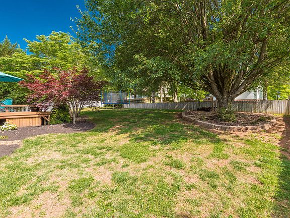 4th image of 8815 Ryegate Dr
