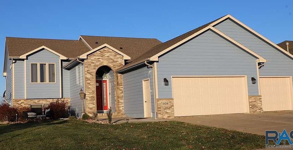 1st image of 1108 W Sterling Oak Dr
