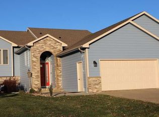1108 W Sterling Oak Dr, Sioux Falls, SD 57108