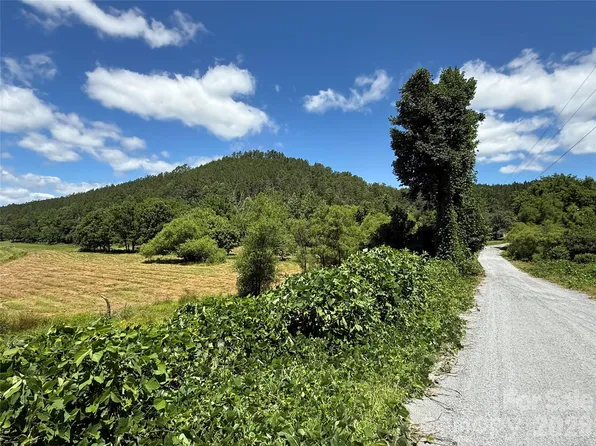 99999 Thompson Lake Rd, Rutherfordton, NC 28139