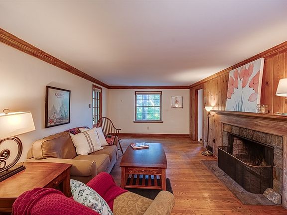 5th image of 18 Plum Tree Rd