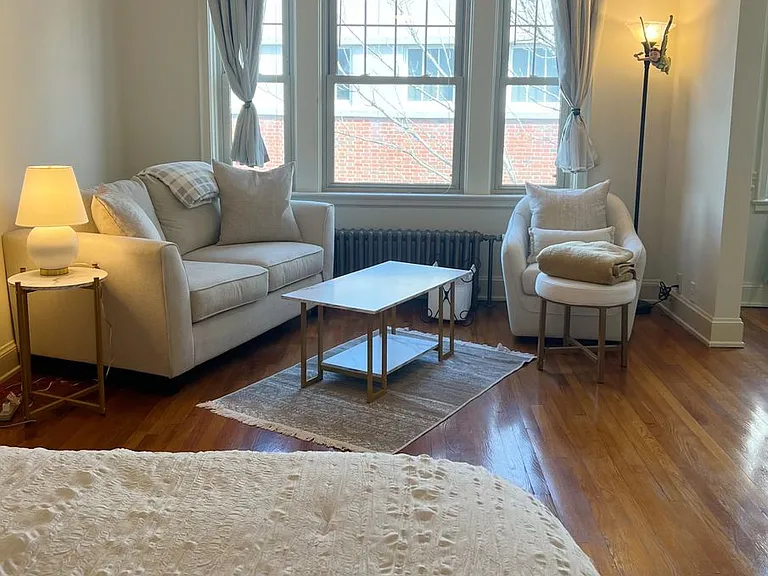 Elliott Apartments — Photo 45
