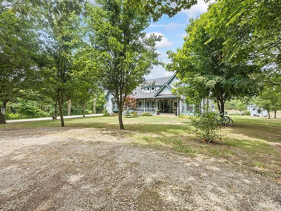 2nd image of 13397 Whispering Oaks Ln