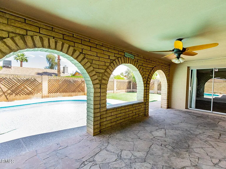1504 E Palmcroft Dr — Photo 16