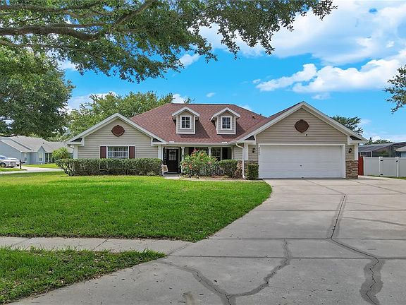 2nd image of 2305 Jessica Ln