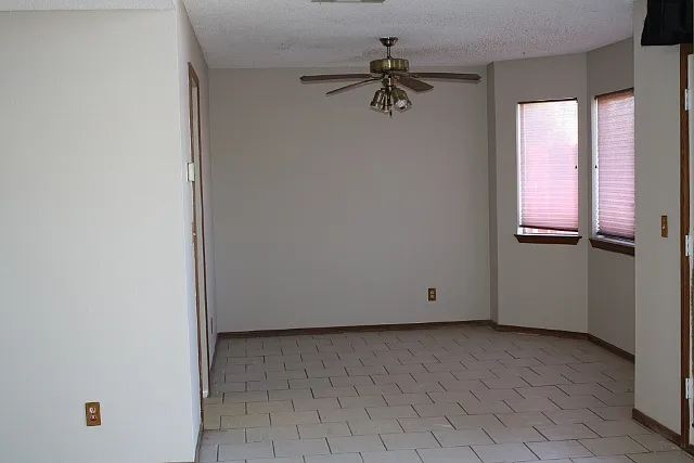 7224 Periwinkle Dr — Photo 4