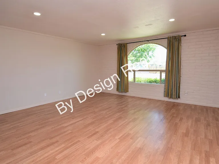 361 E Calle Arizona — Photo 6