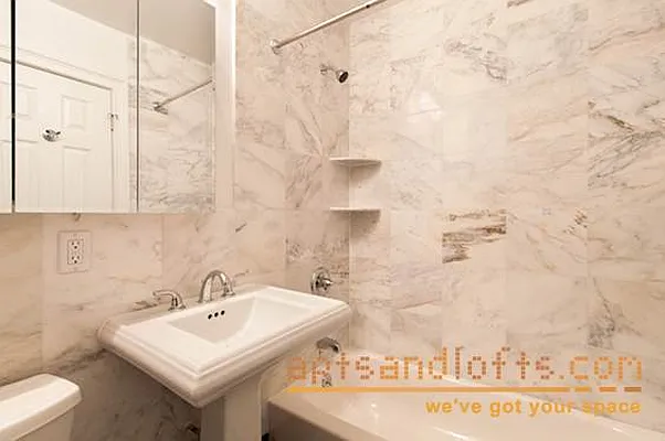 Rented by aptsandlofts.com | media 14